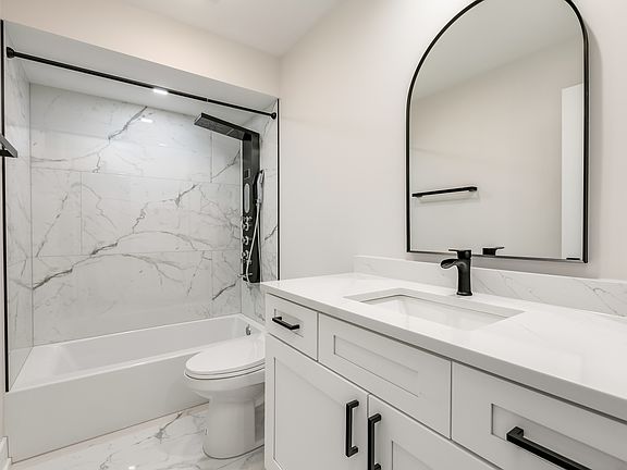 4th image of 1 The Court Of Harborside APT 110