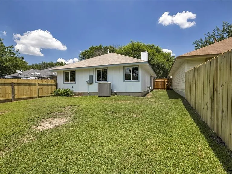 16804 Pocono Dr — Photo 18