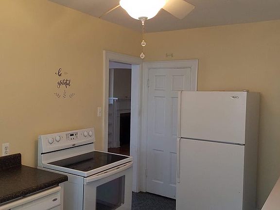 4th image of 409 Oakdale St