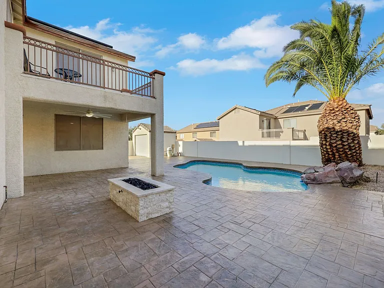 56 Ashby Hills Ct — Photo 38