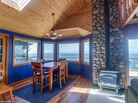 4th image of 2627 SW Anchor Ave