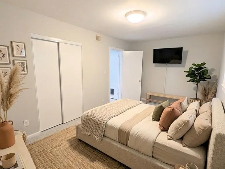 310 Cumberland Dr SE — Photo 21