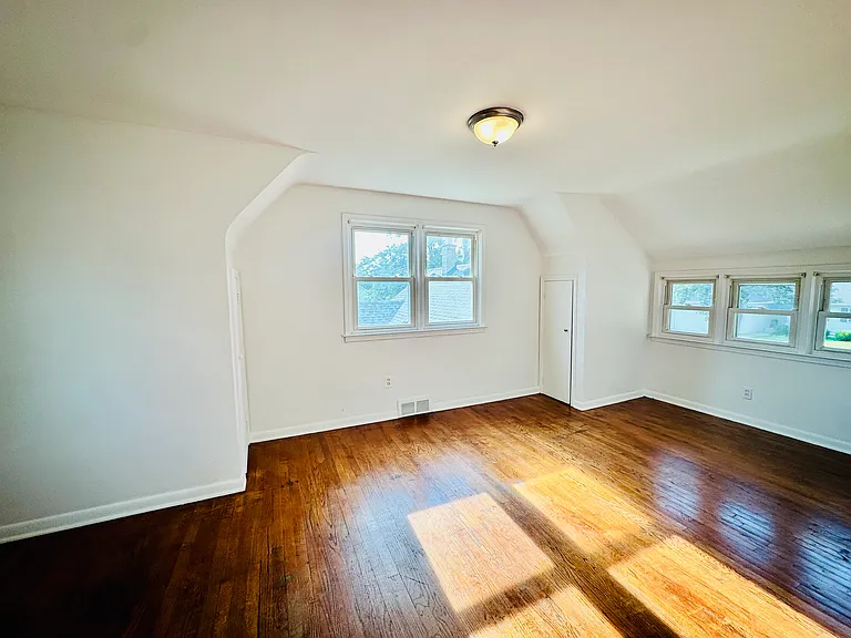 11026 Studebaker Ave — Photo 21