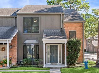 701 Bering Dr APT 1006, Houston, TX 77057