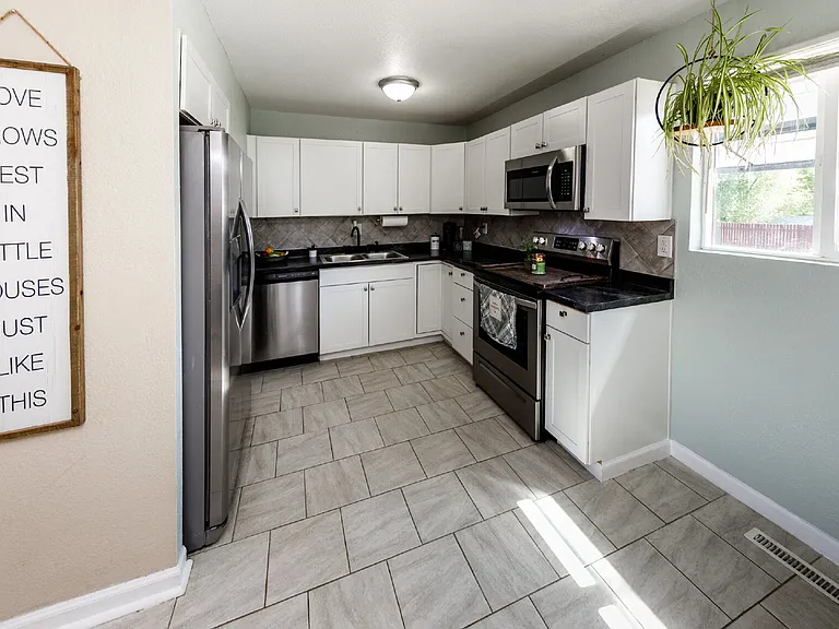 1703 Harrow Rd — Photo 20