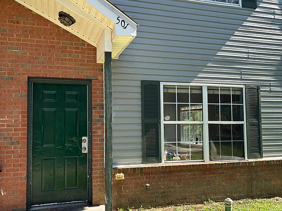 2nd image of 2403 Hartsfield Rd