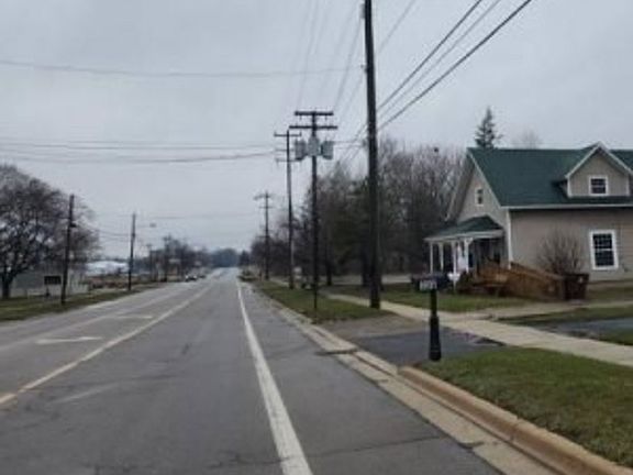 Exterior Neighborhood (street photo)