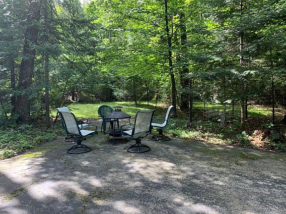 4th image of 7672 Garden Ln