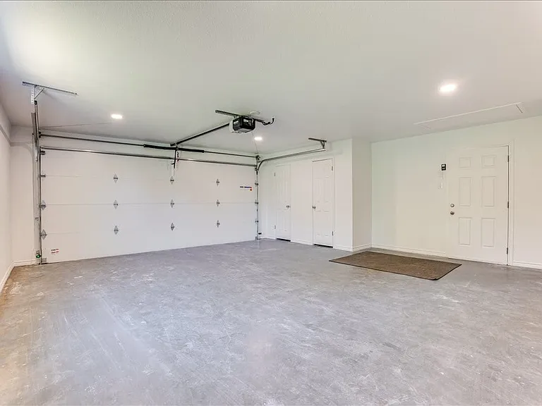 104 Pontiac Dr — Photo 28