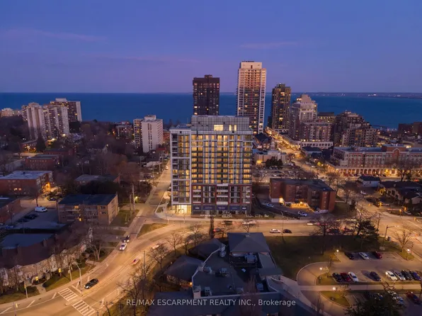 2088 James St #908, Burlington, ON L7R 0H2