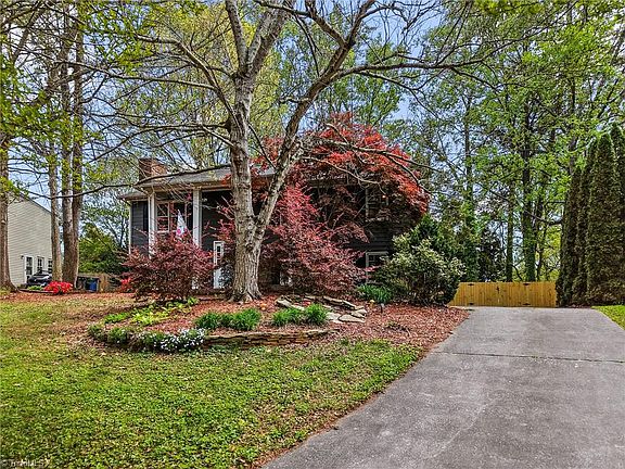 3rd image of 4429 Eagles Nest Dr