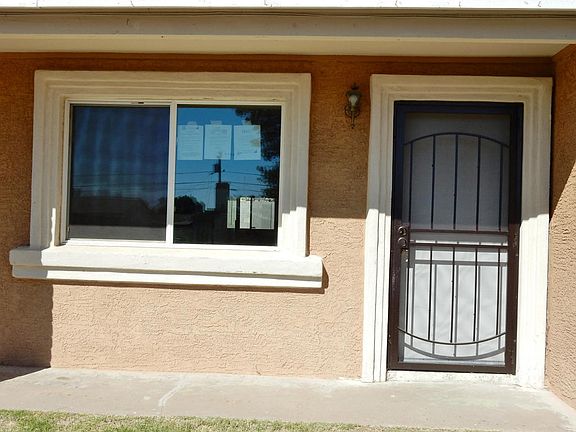3rd image of 1302 E Christy Dr