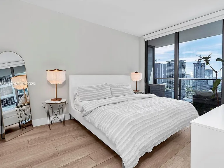 121 NE 34th St #2502 — Photo 9