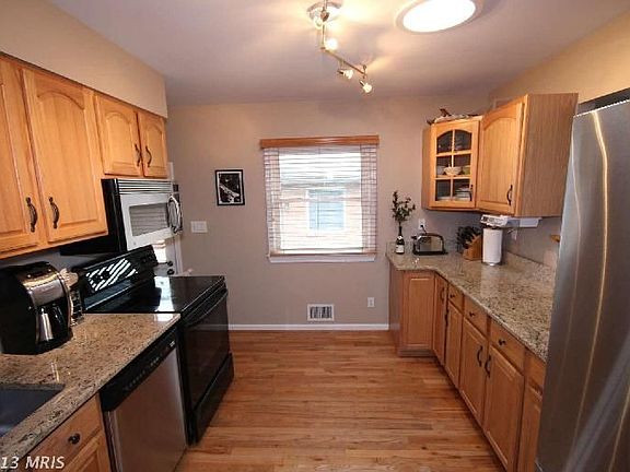 4th image of 1821 N Ohio St