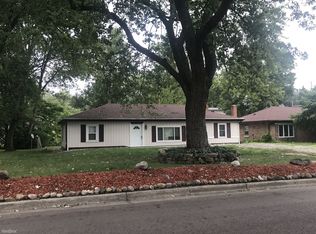 526 Winifred Ave, Lansing, MI 48917