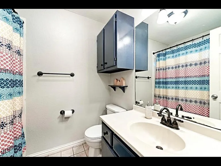 2101 Lisa Cir — Photo 5