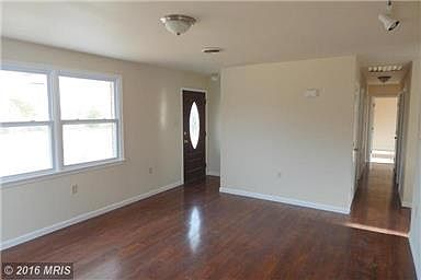 3rd image of 1220 Persimmon Ln