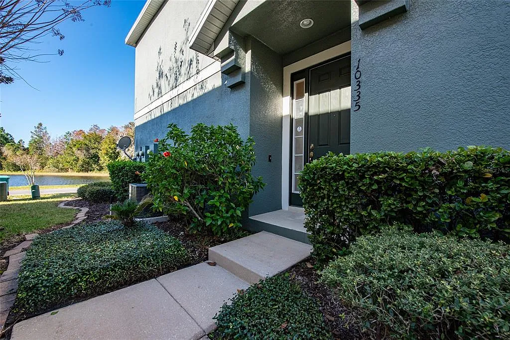 2 bed, 2.0 bath, 1305 sqft, $2,095 — Photo 4
