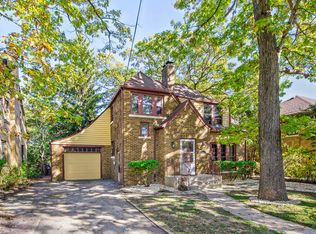 1006 Rogers Ct, Waukegan, IL 60085