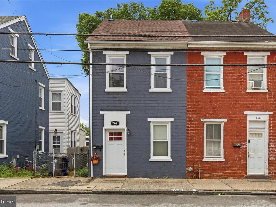 1st image of 764 Queen St