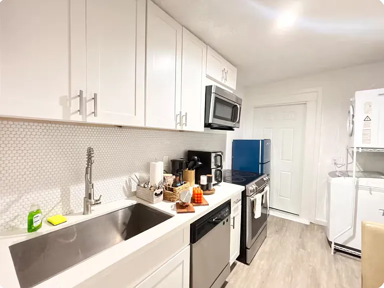 7425 Avenue H — Photo 5