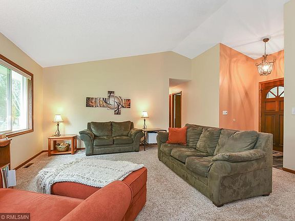 4th image of 16144 Fairgreen Ave