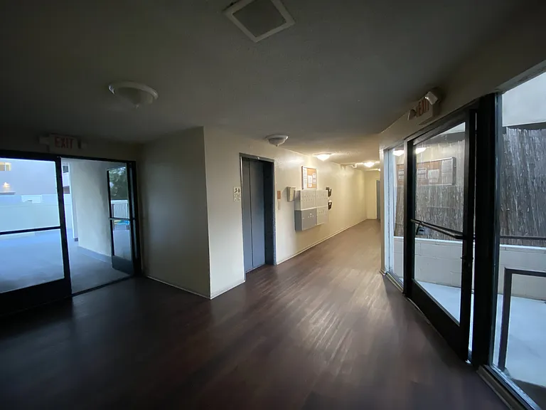 4455 Colbath Ave. — Photo 4