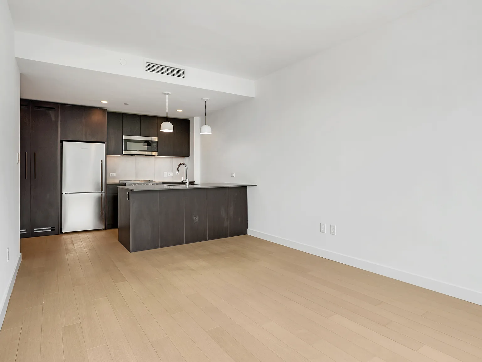 310 Livingston Street — Photo 4