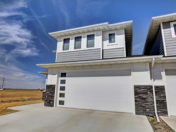2nd image of 2441 Landmark Dr