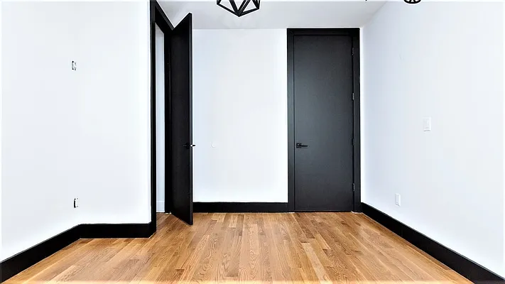 Rented by Nooklyn NYC LLC | media 22