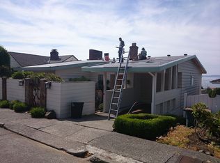 5710 SW Winthrop St, Seattle, WA 98116