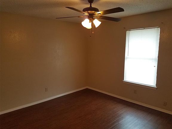 5th image of 2212 Bernard St