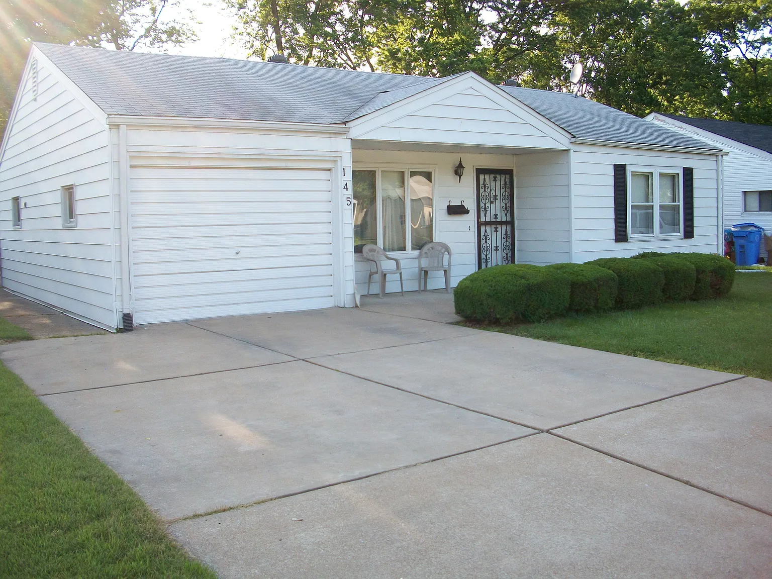145 Brackleigh Ln photo 1