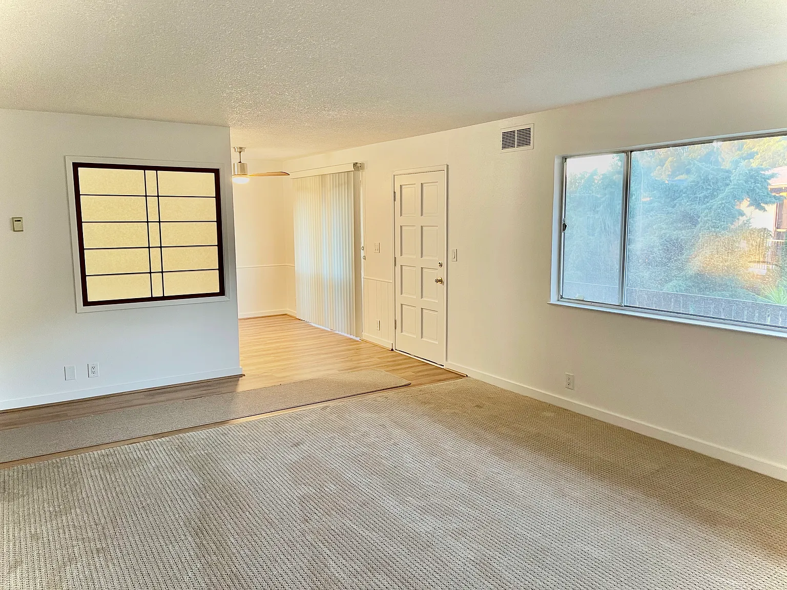 2 bed, 850 sqft, $2,700 — Photo 1
