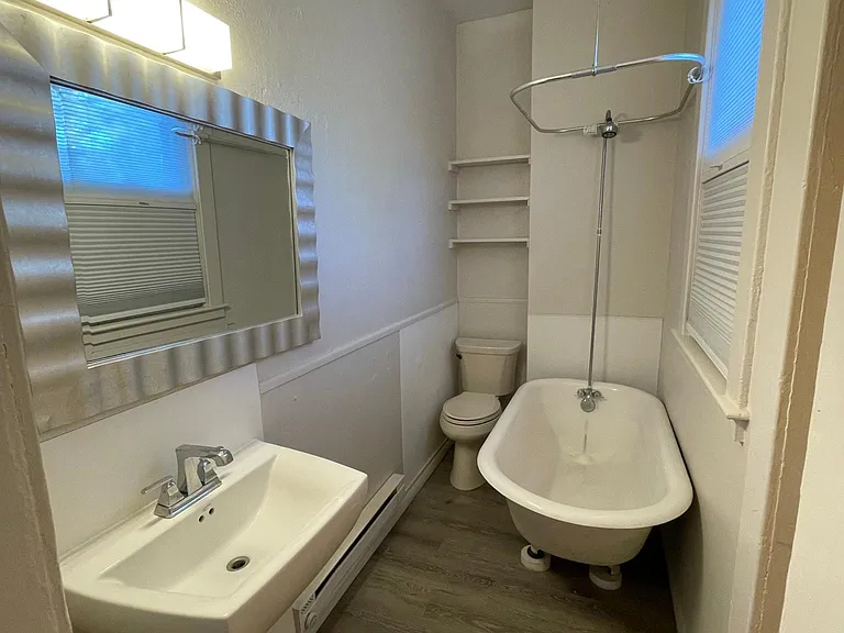 912 N 10th St #2 — Photo 4