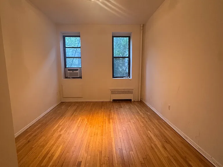 40 W 95th St #3 — Photo 4