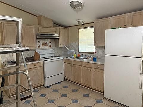 3rd image of 4436 Lombardo Ave