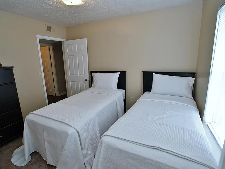 Green Meadow Apartments — Photo 46