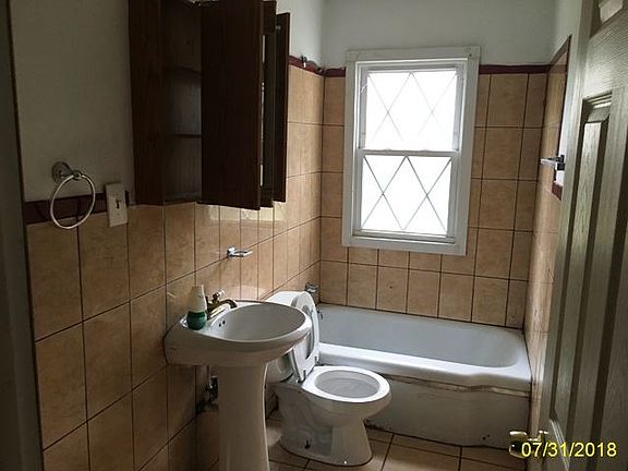 5th image of 2752 Bellwood Ave