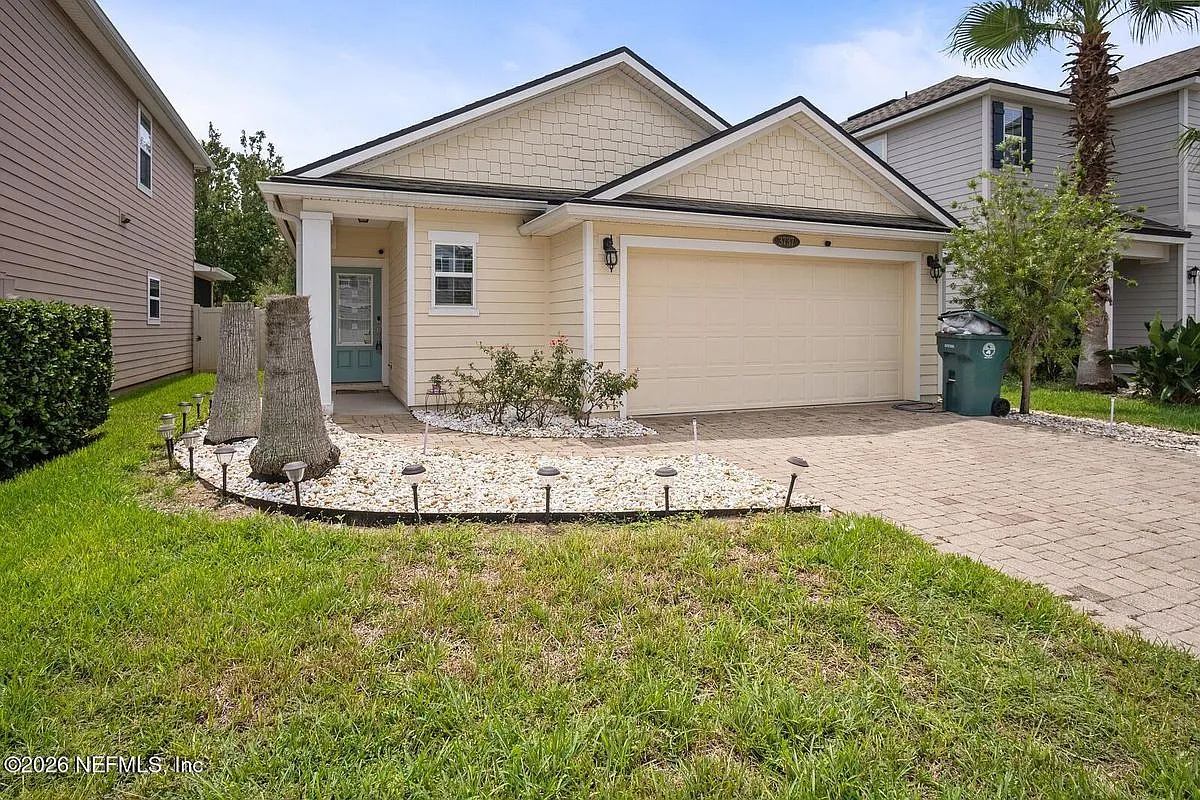 3 bed, 2.0 bath, 1661 sqft, $2,600 — Photo 1