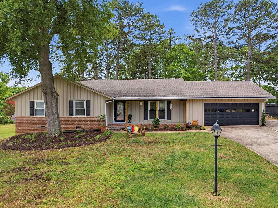 1st image of 110 Ashley Oaks Dr
