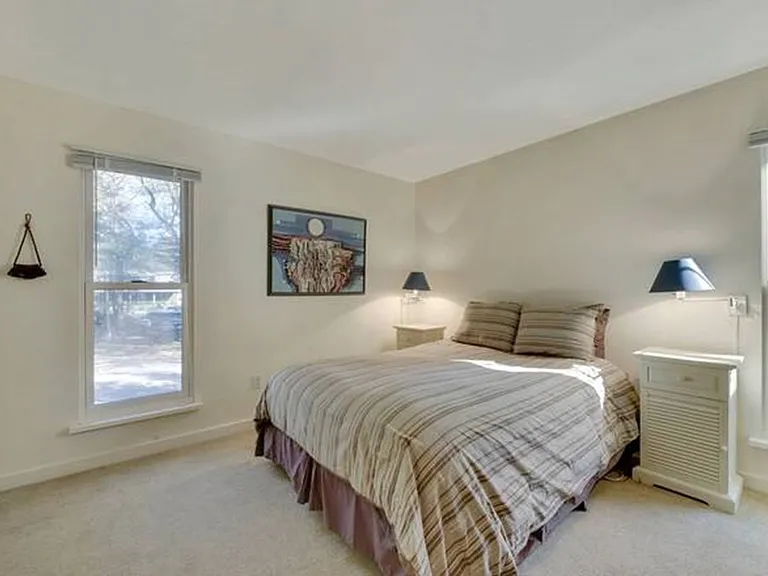 1 Spread Oak Ln — Photo 6