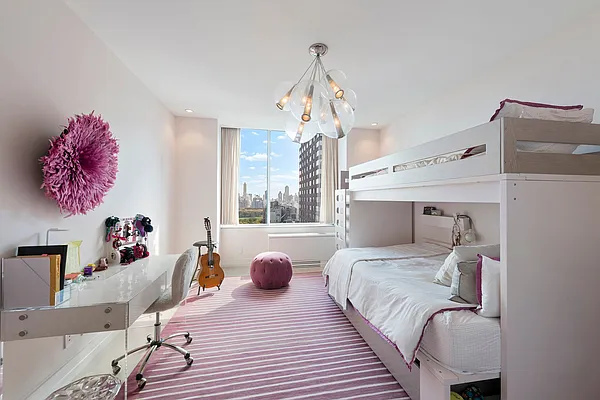 Sold by Nest Seekers International | media 10