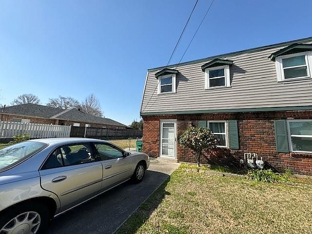 1st image of 304 Radiance Ave