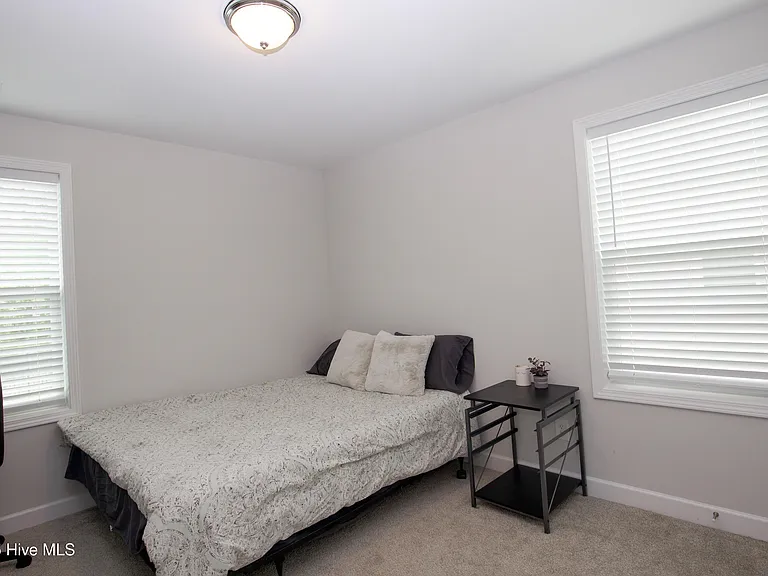 88 Kensington Dr — Photo 37