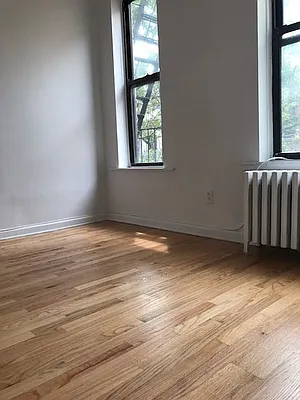 Rented by Weinstein Realty Group | media 20