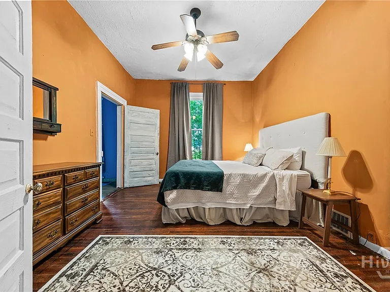 1455 E Broad St — Photo 12