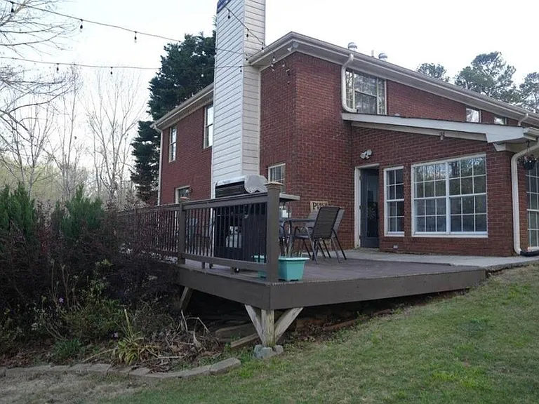 5043 Blackberry Ln — Photo 23