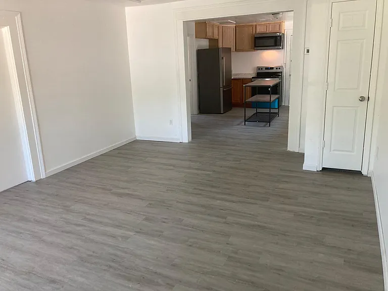 804 Rikard St — Photo 4