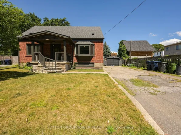 8 Yvonne Ave N, Toronto, ON M3L 1C7